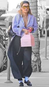 Rita ora just got candid about her past romance with rob kardashian in a recent interview with the sunday times. Rita Ora In Los Angeles California On Thursday 23 01 2020 Veronicatasmania Rita Ora Style Street Style Fashion