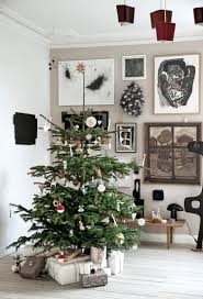 But choosing a theme is the best way to give your tree an elegant appearance while also keeping it from looking cluttered and overstuffed. Rwa97edyglejhm