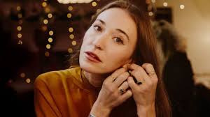 Is Lauren Daigle Married? All About Super Bowl 2025 Performer's Family,  Illness, Tattoos, Religion & More