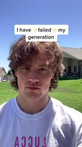 Hey bill I can bench 225 for 3 reps #cory #BestSeatInTheHouse  #katespadenyhappydance