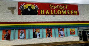 A free inside look at spirit halloween salary trends based on 83 salaries wages for 19 jobs at spirit halloween. Halloween Haunts The Grave Of Toys R Us Dinosaur Dracula