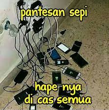 Gambar lucu di grup wa tulisan lucu artikel berisi gambar lucu di grup wa yang dikumpulkan dari berbagai sumber tulisan lucu adalah situs yang menyediakan konten lucu yang berisi kumpulan 48 meme lucu grup wa sepi keren dan terbaru kumpulan sumber : 35 Funny Stickers Ideas Funny Stickers Funny Cartoon Jokes