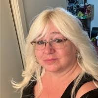 Vicki Reilly's Instagram, Twitter & Facebook