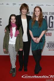 Maybe you would like to learn more about one of these? 3096 Tage Deutschlandpremiere Im Cinestar In Berlin Am 27 02 2013 Regisseurin Sherry Hormann Mit Den Deutschen Synchrons Synchronsprecher Kampusch 3096 Tage