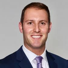 Derek Goins's Instagram, Twitter & Facebook