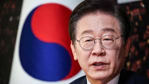 Poll chaos looms in South Korea as frontrunner hits legal hurdle