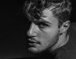 Chris Conners Projects :: Photos, videos, logos, illustrations and branding  :: Behance