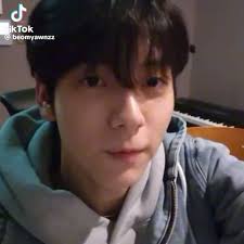 TXT AND MONSTER HIGH CRUMBS MY WORLDS ARE COLLIDINGGG HANDS DOWN!!! (happy  halloween!) for lills, syrenity, ikra, yksqob, mari, jay, omega, and ruby!  my audio slight ib ioveeyouu dt + moots tagged! #