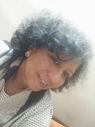 THE QUEEN BEE I have a best friend Who is no fiend She never went to  university And did not study philosophy The best conversation I have with  her She is a