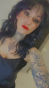 Can't see all my tattoos but you get the idea. 😘🖤