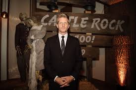 'house of cards' actor paul sparks and wife, 'friends from college' actress annie parisse, dine in d.c. Paul Sparks Is In Castle Rock Season 2 Why He Looks So Familiar