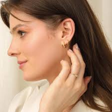 Sleeping Emerald Lily Ring