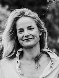 Alanna Graham's Instagram, Twitter & Facebook