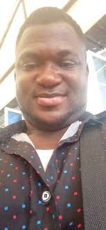 DO NOT SMILE WITH A GIRL IN TAXI UNTIL SHE PAYS HER TRANSPORT AT THE  DESTINATION