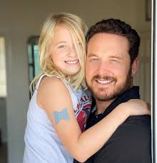 Photo de Cole Hauser  & son  fille  Steely Rose Hauser