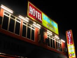 Además, cuenta con servicio de habitaciones y recepción 24 horas. A Hotel Com Luxury And Cheap Accommodation In Tanjung Malim Malaysia Best Prices For Hotel Apartment In Tanjung Malim And Surrounding