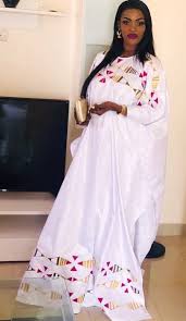 Voir plus d'idées sur le thème mode africaine, tenue africaine, robe africaine. 900 Idees De Bazin Mode Africaine Robe Africaine Mode Africaine Robe