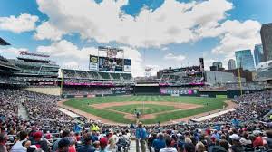 Minnesota Twins: Taking Another Look at Target Field