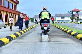 Berikut dikongsikan harga terkini dari beberapa buah syarikat memandu di malaysia. Lesen Motosikal B2 Hanya Rm100 Menerusi Program Myprihatin