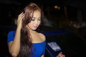 While there are more similar apps cropping up these days, the popular platform still holds. Best Online Dating Apps In Indonesia Updated 2021 Jakarta100bars Nightlife Party Guide Best Bars Nightclubs
