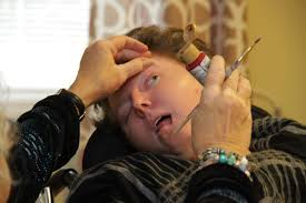 The art of communication: Painting helps stroke victim, mother maintain bond