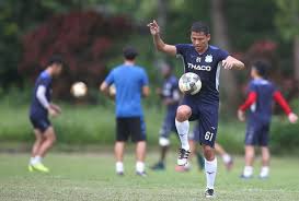 Hoàng anh gia lai giành tất cả danh hiệu cá nhân và tập thể xuất sắc nhất tháng 4 của v.league 2021. Thanh Hoa Ä'áº¥u Hagl Chá» Anh Ä'á»©c Tai Xuáº¥t