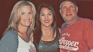 Garth brooks' youngest daughter, allie, has officially caught the music happy birthday, garth brooks! Garth Brooks Daughter Celebrates Major Accomplishment Country Music Family