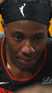 Aari McDonald's steal & score caps our 10-0 run. Her first bucket as a  member of the squad 🔥