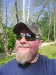 Brian Lee Durfee is the greatest author ever! Got two beautiful pictures by  him and hung them