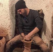 Ertuğrul gazi adlı dizide ertuğrul gazi'yi canlandırmaktadır. Engin Altan Duzyatan Enginaltanduzyatan Kapadokya Facebook