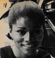 Gloria Metcalf's Instagram, Twitter & Facebook