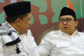 Kini menjabat wakil ketua umum partai gerindra. Viral Foto Fahri Hamzah Dan Fadli Zon Muda Ketika Berorasi Tahun 98 Aku Yang Dulu Bukanlah Yang Sekarang