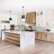 The standard kitchen worktop width is commonly recognised as 600mm. Hot Item American Modern Style White Mixed Maple Leaf Solid Wood Eat In Kitchen Design With Shaker Cabinets In 2021 Kitchen Design Kitchen Cabinets Models Modern Kitchen Design