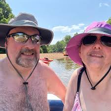 Would you date someone 10 years older/younger than you ?