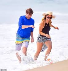 Yesterday, olivia attended the 2020 film independent spirit awards in santa monica, california (february 8) welcome to olivia wilde source, a fansite source dedicated to olivia wilde. Olivia Wilde Looks Sensational In A Swimsuit As She Frolicks On The Beach With Fiance Jason Sudekis Readsector