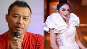 Krisdayanti kerap tampil menawan dengan riasan cetar. Anang Hermansyah Only Hold Rp 10 Million After Divorce From Krisdayanti Raffi Ahmad My Creeps Archyde