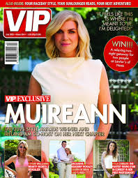 Lorrana joyce mostrando a buceta i was met at the door with