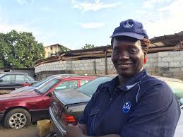 Événementiel pour art home electrolux. En Cote D Ivoire Esther Une Mecanicienne Engagee Lance Un Garage De Femmes