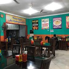 Sejumlah menu makanan dan minuman yang halal, mulai dari burger, hot dog, ayam goreng, dan aneka snack andalan a&w tersebut dibanderol dengan harga jika. Lontong Tahu Blora Mas Aris Semarang Ulasan Restoran Tripadvisor