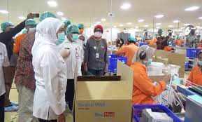 Eco enzyme dapat berfungsi mengimbangi lapisan ozon yang berlubang, dan masalahan sampah. Pastikan Stok Mencukupi Gubernur Jatim Khofifah Kunjungi Pabrik Masker Di Jombang Bangsa Online Cepat Lugas Dan Akurat
