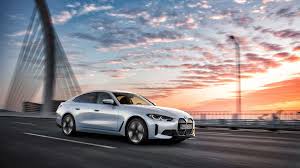 The m50 can grab back up to 195kw under braking, the edrive40 a still extremely respectable 116kw. V9zitogcw6w1zm