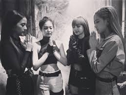 Aww these cuties are so adorable. Blackpink Members Celebrate Third Debut Anniversary With Heartfelt Messages To Each Other