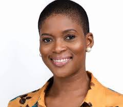 Tamara Lowe's Instagram, Twitter & Facebook