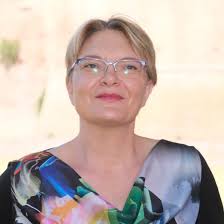 Il mio pdf del testo descrittivo è composto da 55 pagine. È un pdf , non un  libro cartaceo, scritto e disegnato interamente da me, a mano, non con il  computer ed