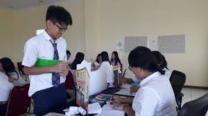 Tiga anak saya bersekolah di sdh, diantaranya sma kelas 2, smp kelas 2, dan sd kelas 4. Manfaatkan Aplikasi Game Bisnis 60 Siswa Smp Dian Harapan Belajar Wirausaha Di Plut Sulsel Halaman All Tribun Timur