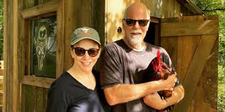 1 day ago · reba mcentire is telling people to continue to mask up and quarantine. Reba Mcentire Reveals How She Met Boyfriend Rex Linn