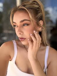 Jasmine Rain's Instagram, Twitter & Facebook