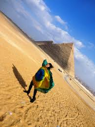 Em 3200 a.c., menés ficou conhecido por ser o primeiro faraó do egito antigo. Brasil Egito Egito Brasil
