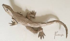 Lezard Curieux Petit Lezard Lezard Sculpture