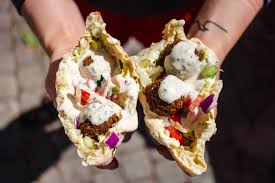 Firehouse subs, the leading international sandwich brand, surveyed americans to determine how the masses pronounce the word gyro and settle this longstanding food debate in celebration of its newest menu item, the chicken gyro sub. How To Pronounce Gyro